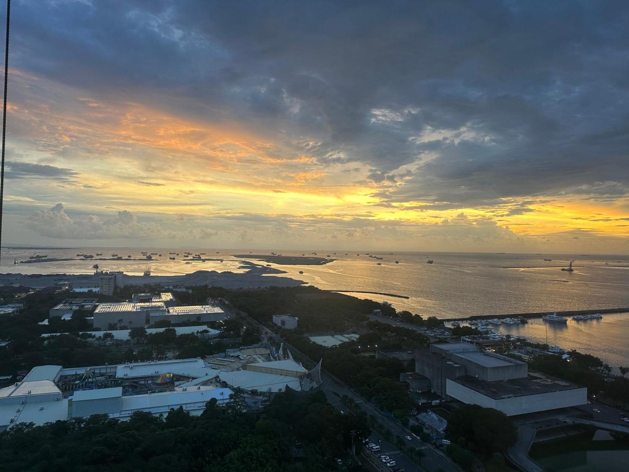 Appartamento The Radiance Manila Bay Esterno foto